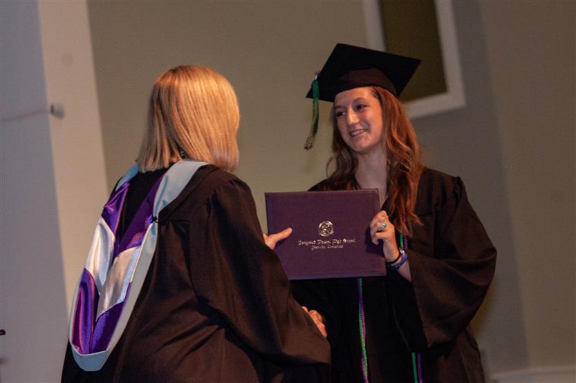 Seniors graduate from Vanguard Virtual High
